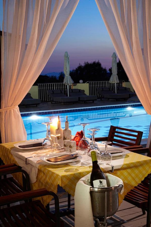 Hermes Hotel Vromolimnos エクステリア 写真